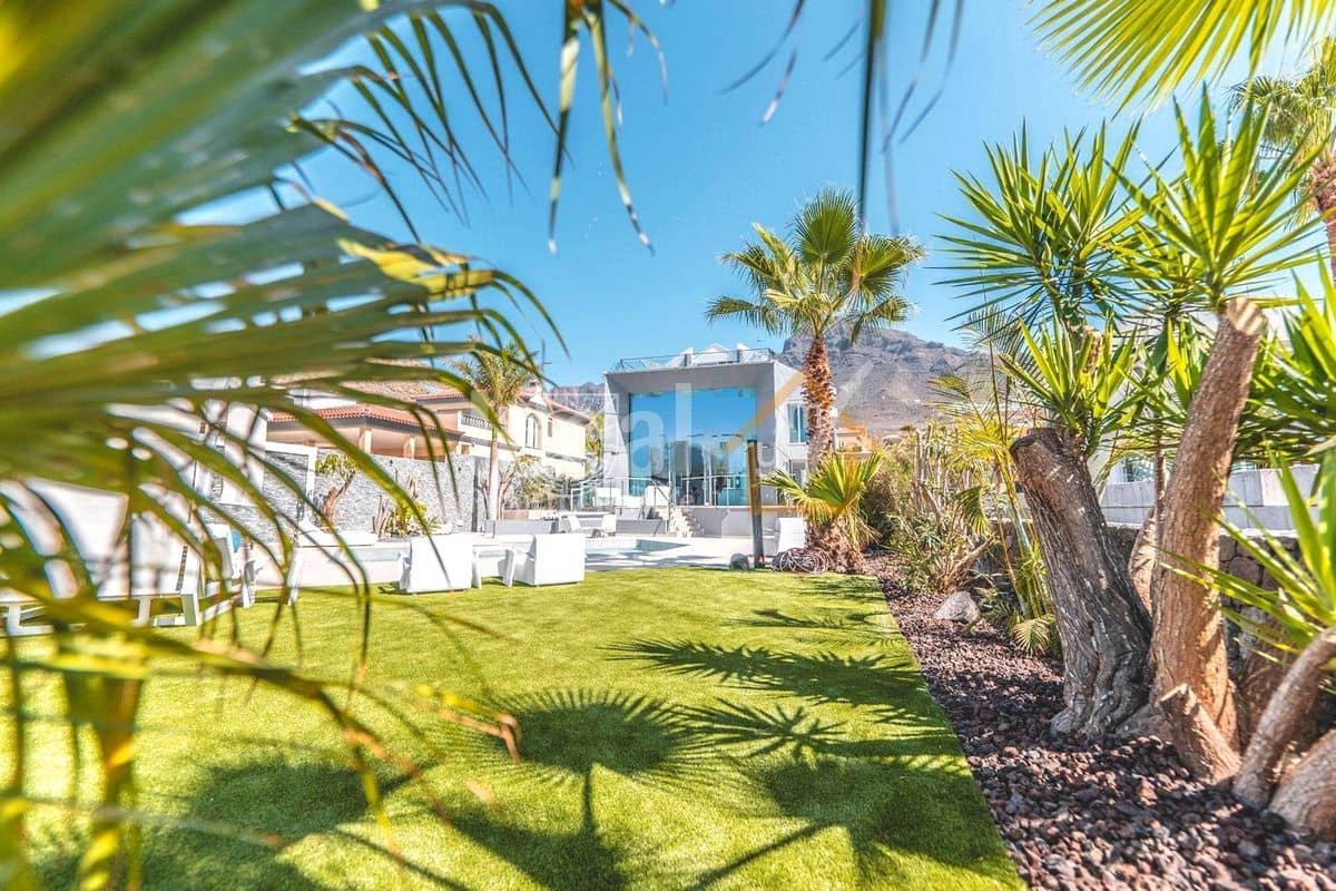 Chalet de 5 habitaciones en Costa Adeje en venta con piscina garaje - 2.520.000 € (Ref: 8785999)