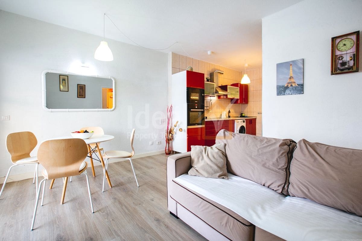 1 soverom Leilighet til salgs i Playa Paraiso med svømmebasseng - € 259 000 (Ref: 8926128)