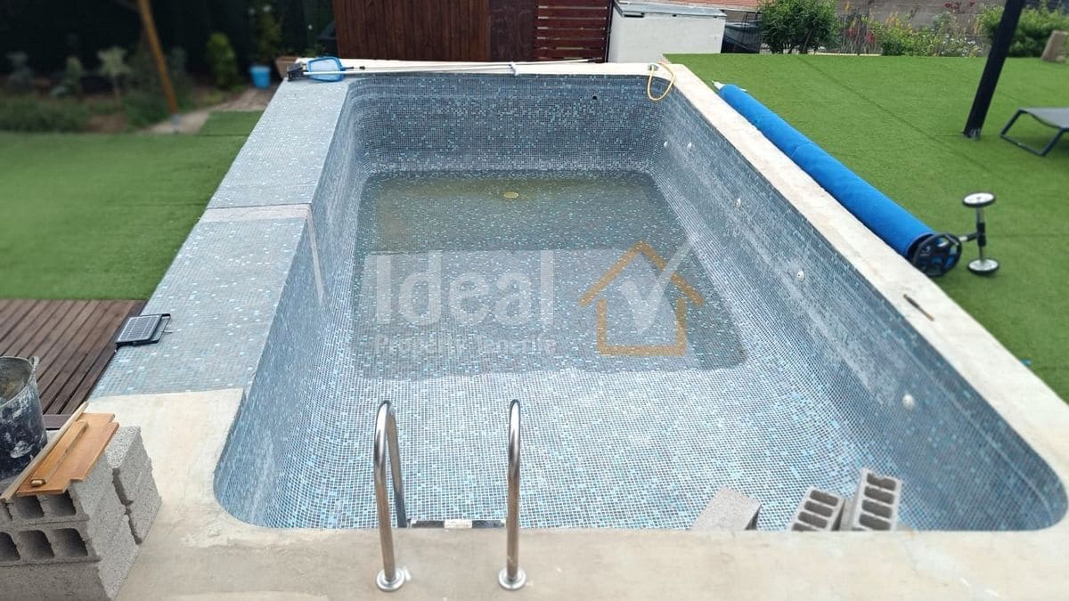 9 soverom Villa til salgs i Arona med svømmebasseng garasje - € 880 000 (Ref: 8942719)