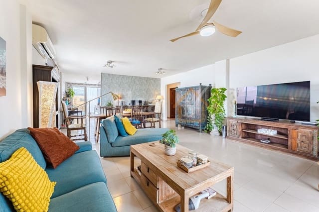 9 soverom Villa til salgs i Arona med svømmebasseng garasje - € 880 000 (Ref: 8942719)