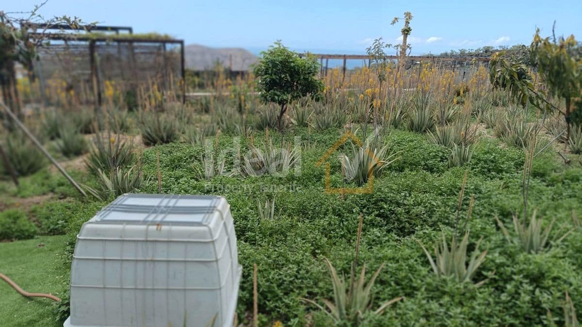 9 soverom Villa til salgs i Arona med svømmebasseng garasje - € 880 000 (Ref: 8942719)