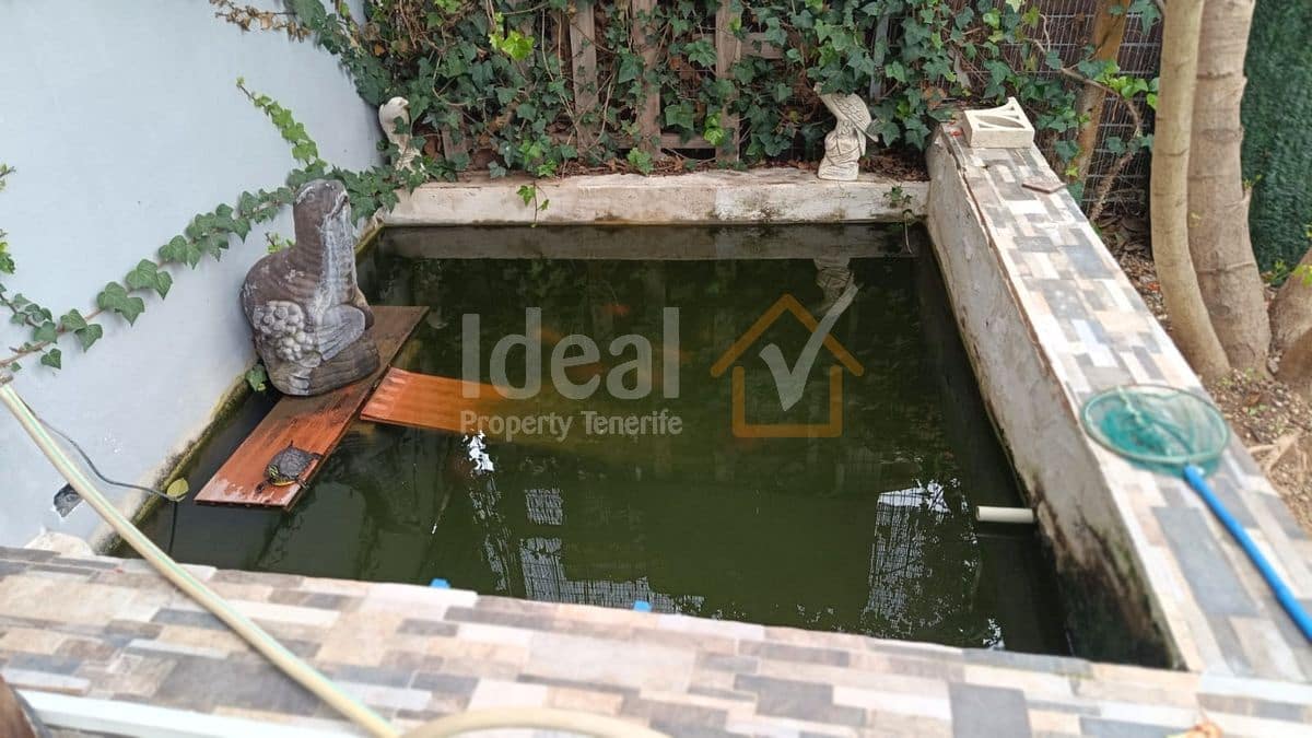 9 soverom Villa til salgs i Arona med svømmebasseng garasje - € 880 000 (Ref: 8942719)