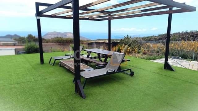 9 soverom Villa til salgs i Arona med svømmebasseng garasje - € 880 000 (Ref: 8942719)