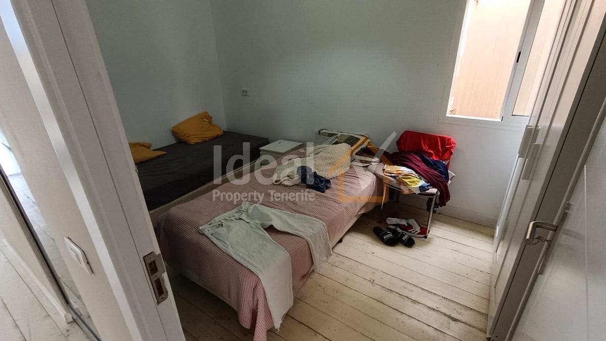 9 soverom Villa til salgs i Arona med svømmebasseng garasje - € 880 000 (Ref: 8942719)