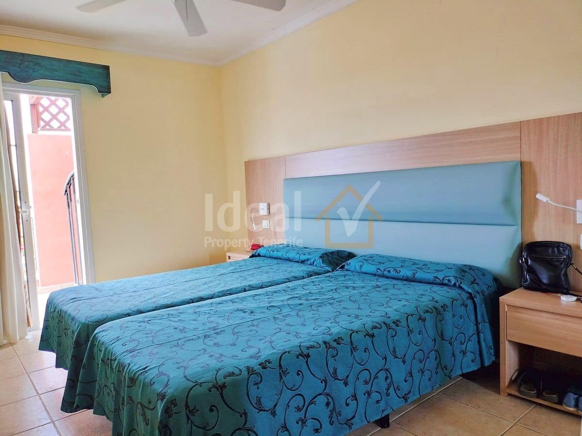 1 soveværelse Penthouse til salg i Los Cristianos med swimmingpool garage - € 314.500 (Ref: 8950073)