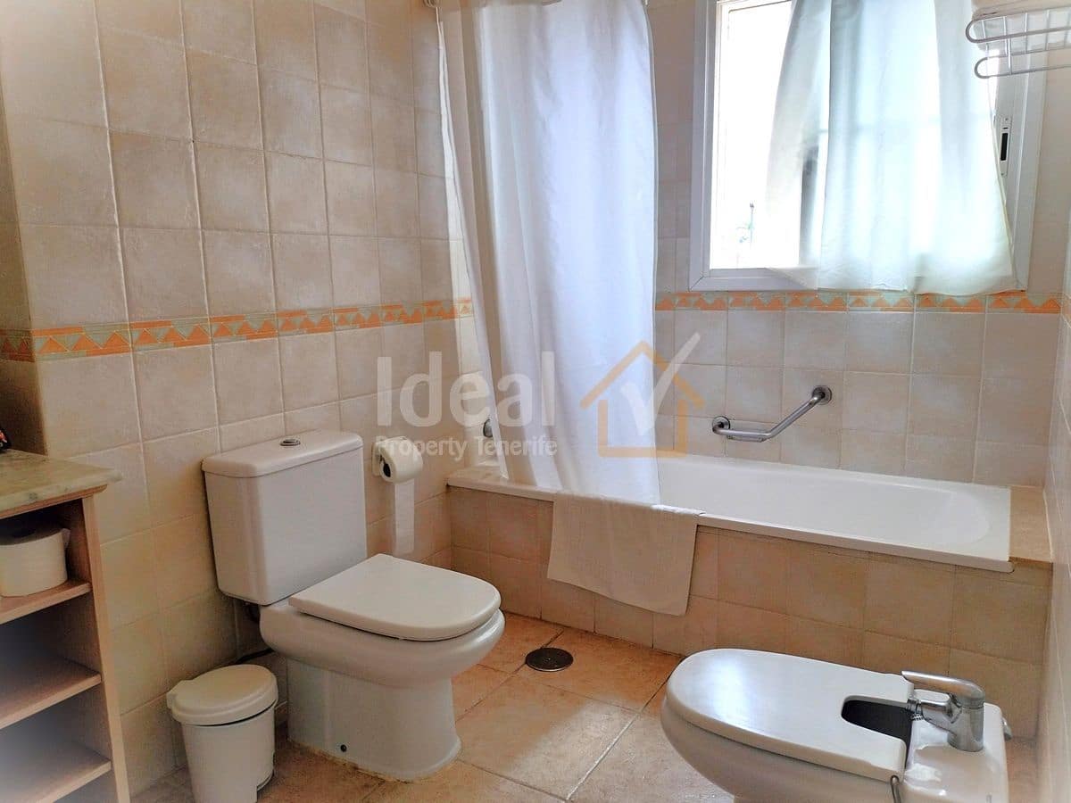 1 soveværelse Penthouse til salg i Los Cristianos med swimmingpool garage - € 314.500 (Ref: 8950073)