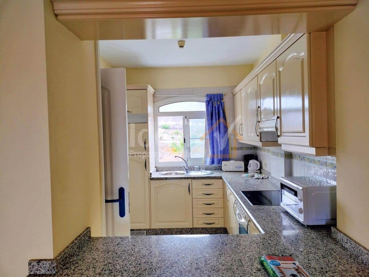 1 soveværelse Penthouse til salg i Los Cristianos med swimmingpool garage - € 314.500 (Ref: 8950073)