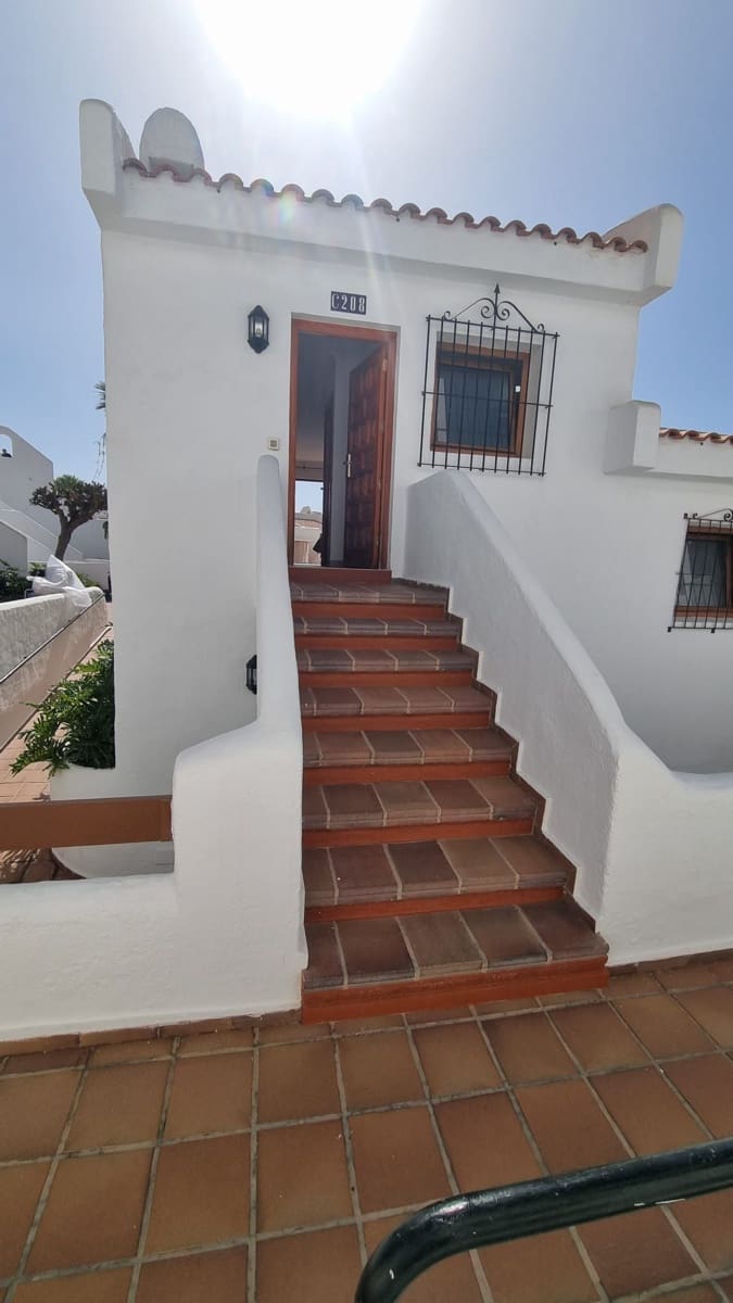 Studio til salg i Los Cristianos med swimmingpool - € 169.000 (Ref: 8982111)