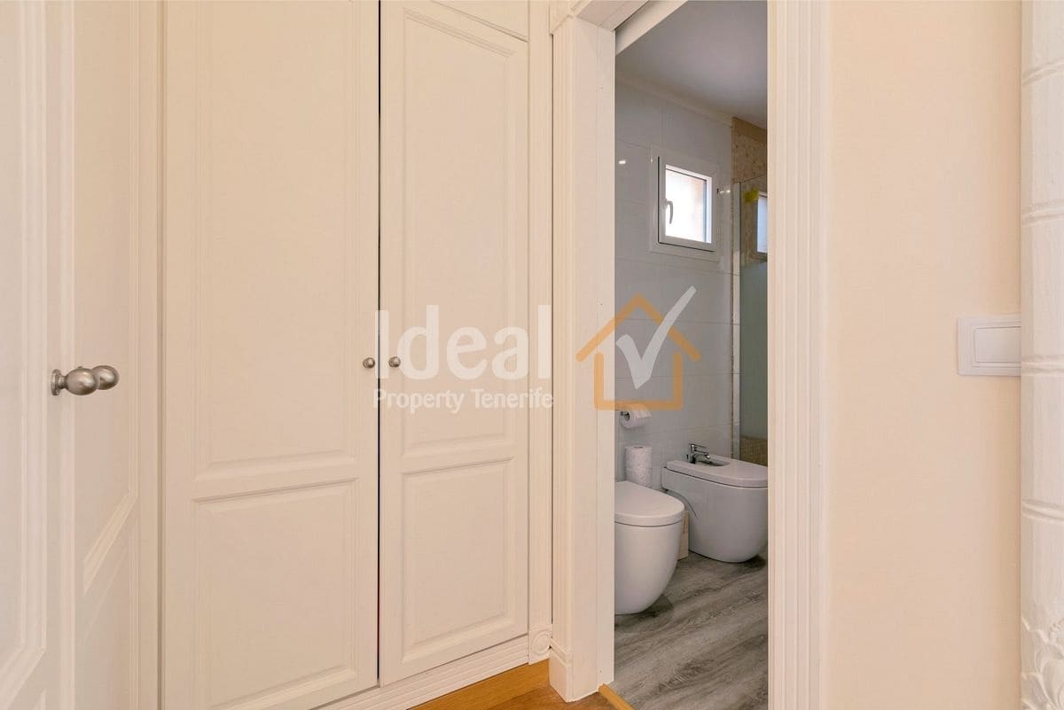 4 soverom Villa til salgs i Puerto Santiago med svømmebasseng garasje - € 1 125 000 (Ref: 9047652)