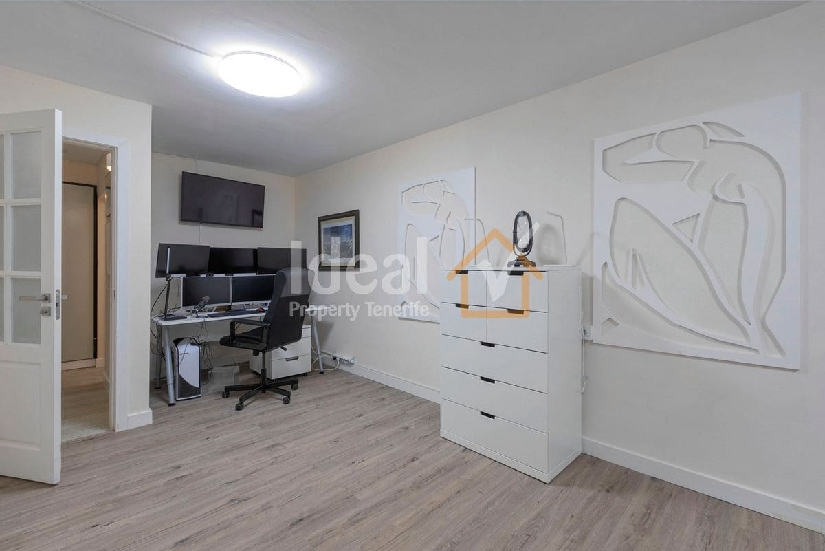 4 soverom Villa til salgs i Puerto Santiago med svømmebasseng garasje - € 1 125 000 (Ref: 9047652)