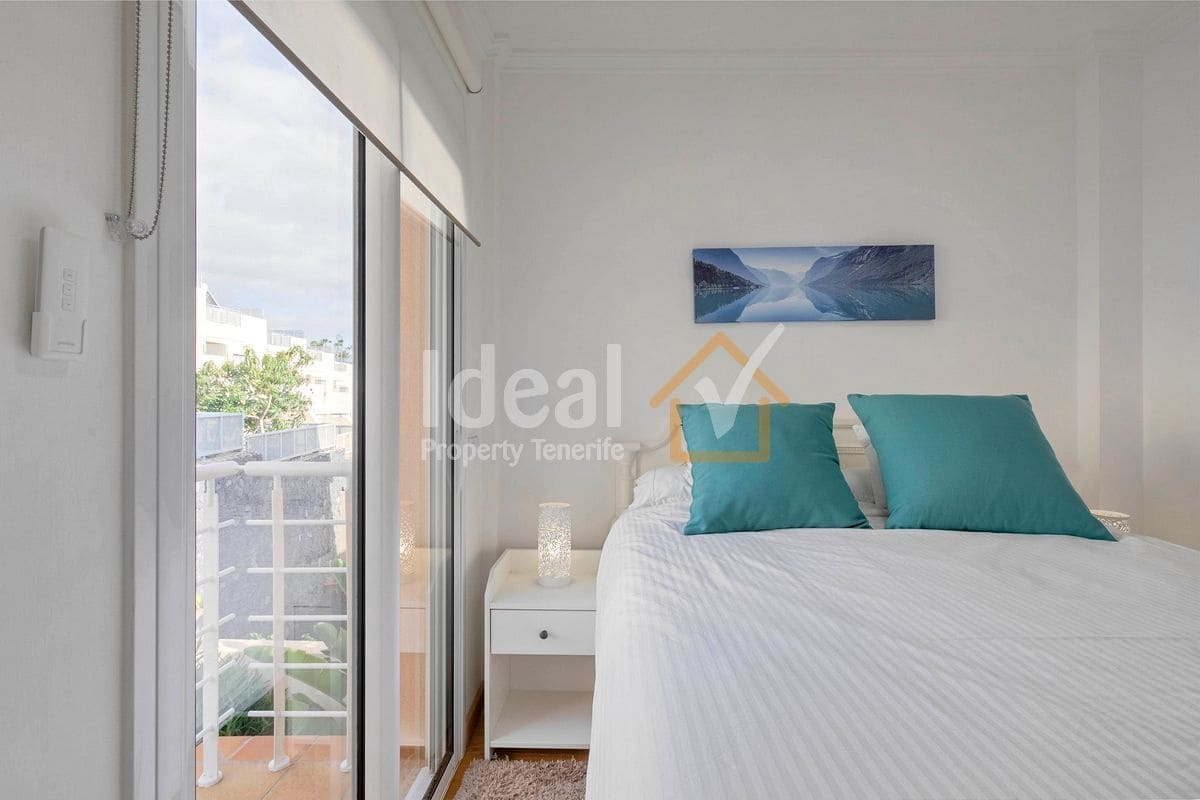 4 soverom Villa til salgs i Puerto Santiago med svømmebasseng garasje - € 1 125 000 (Ref: 9047652)