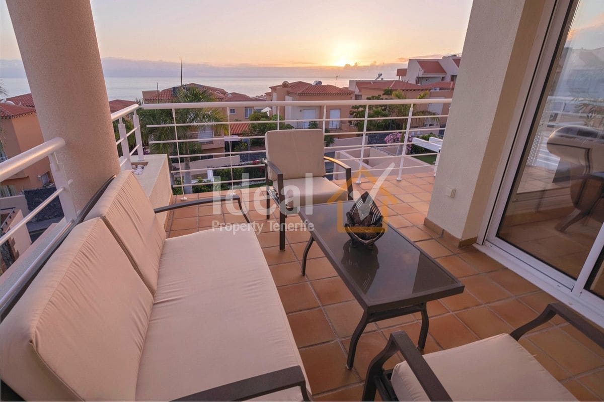 4 soverom Villa til salgs i Puerto Santiago med svømmebasseng garasje - € 1 125 000 (Ref: 9047652)