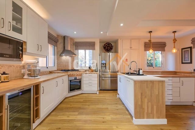 4 sypialnia Willa na sprzedaż w Puerto Santiago, Santiago del Teide z basenem garażem - 959 000 € (Ref: 9047652)