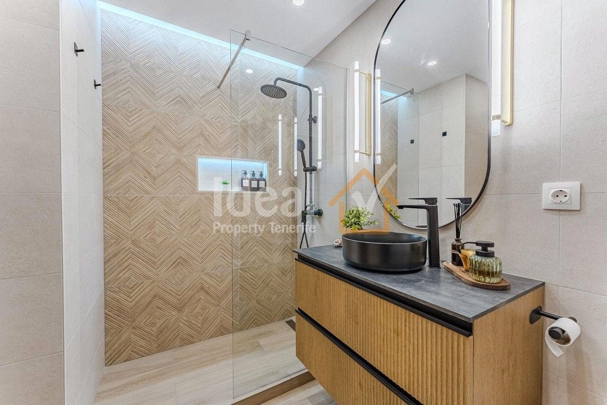 1 soverom Leilighet til salgs i Costa Adeje med svømmebasseng - € 284 999 (Ref: 9100471)