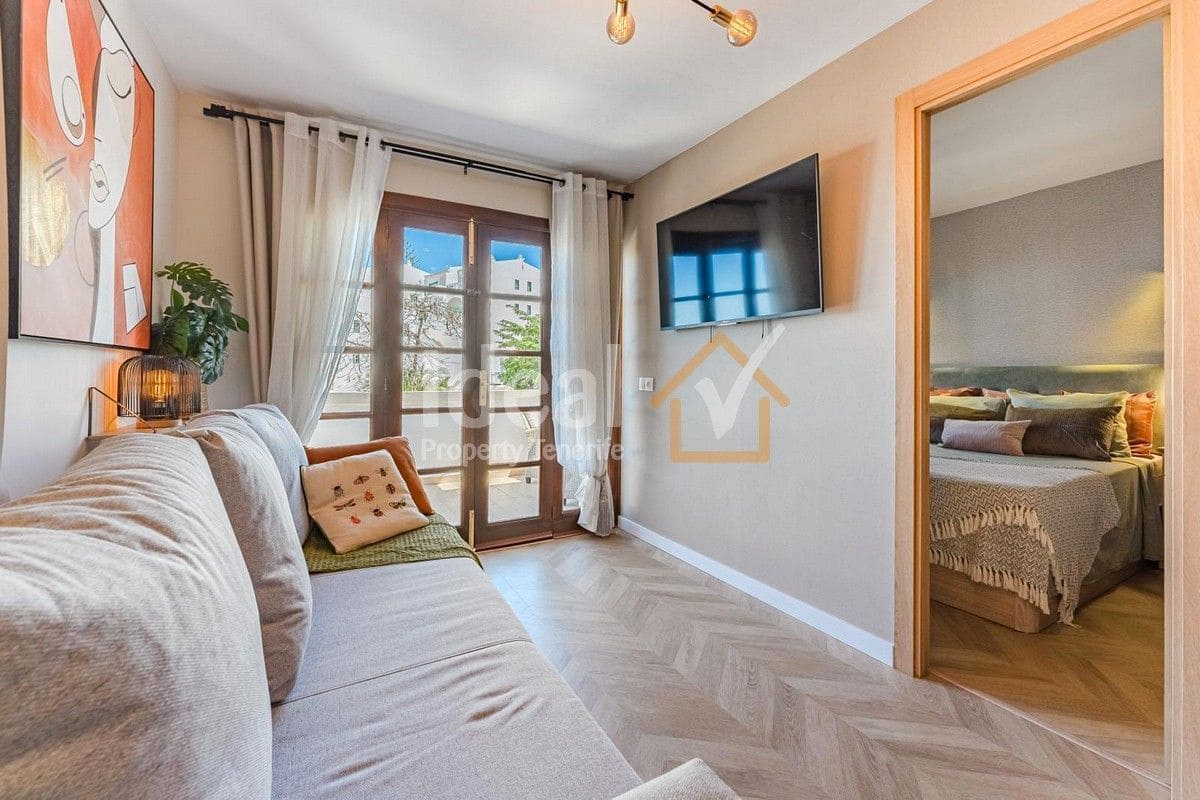 1 soverom Leilighet til salgs i Costa Adeje med svømmebasseng - € 284 999 (Ref: 9100471)