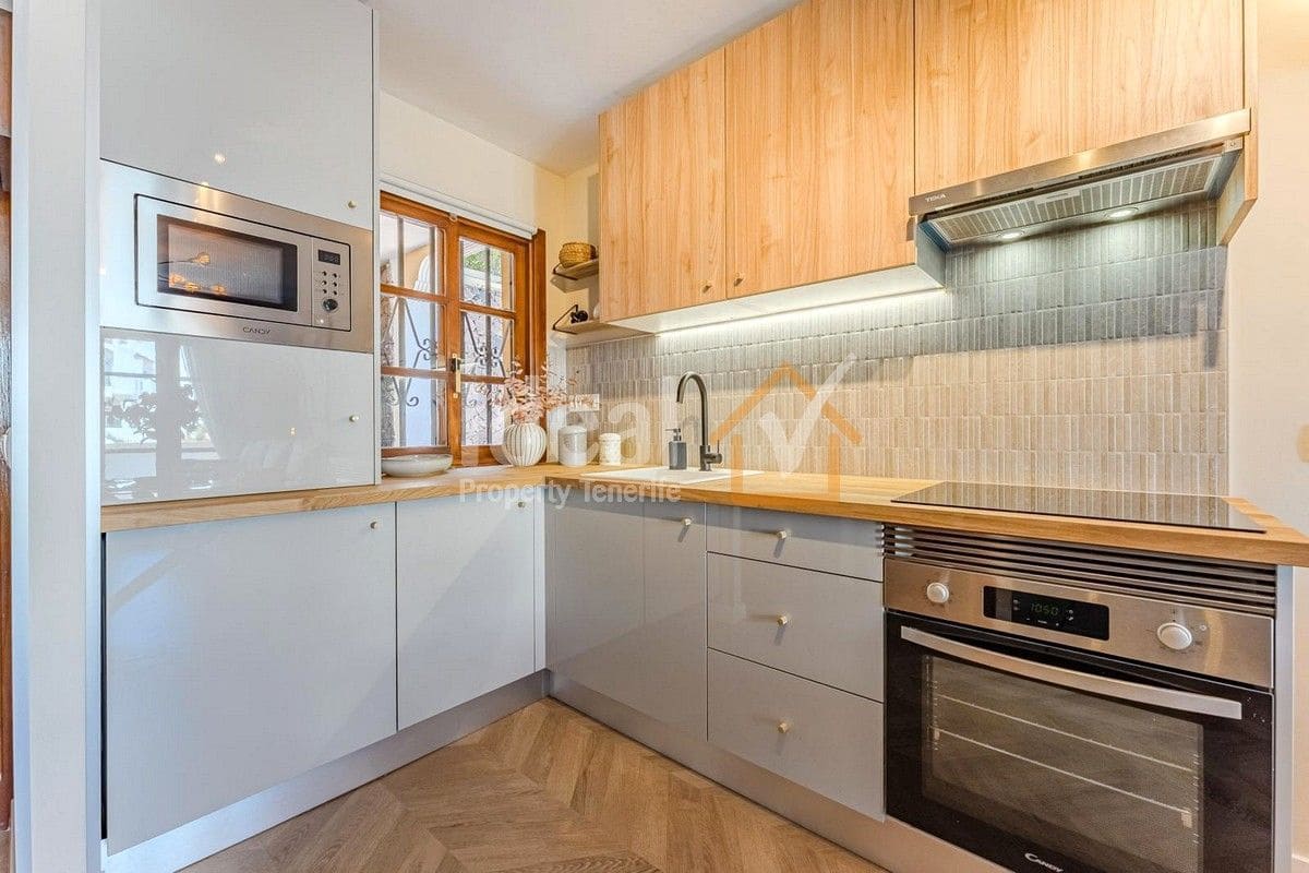 1 soverom Leilighet til salgs i Costa Adeje med svømmebasseng - € 284 999 (Ref: 9100471)