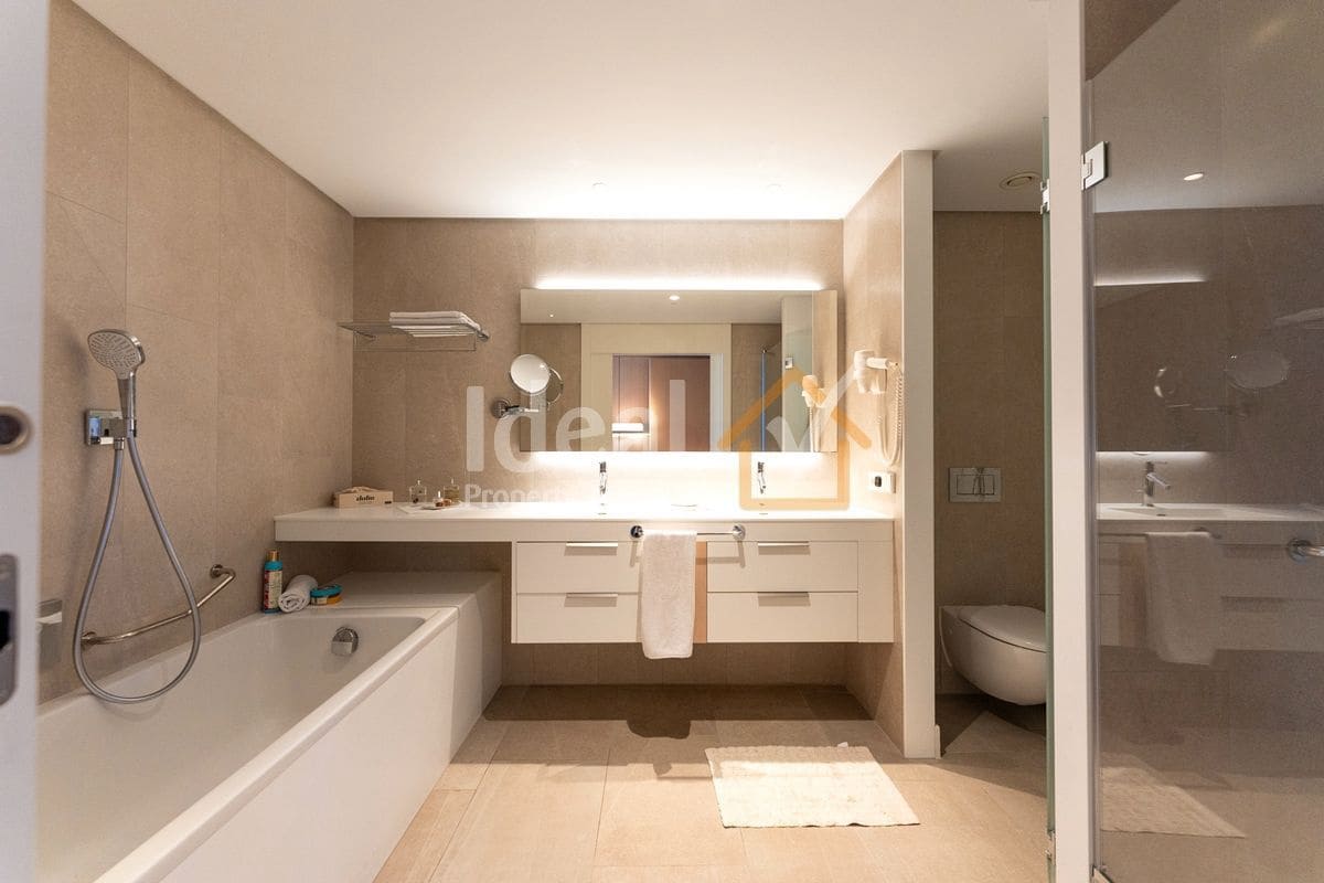 2 makuuhuone Huoneisto myytävänä paikassa Guia de Isora mukana uima-altaan 
autotalli - 1 250 000 € (Ref: 9124586)