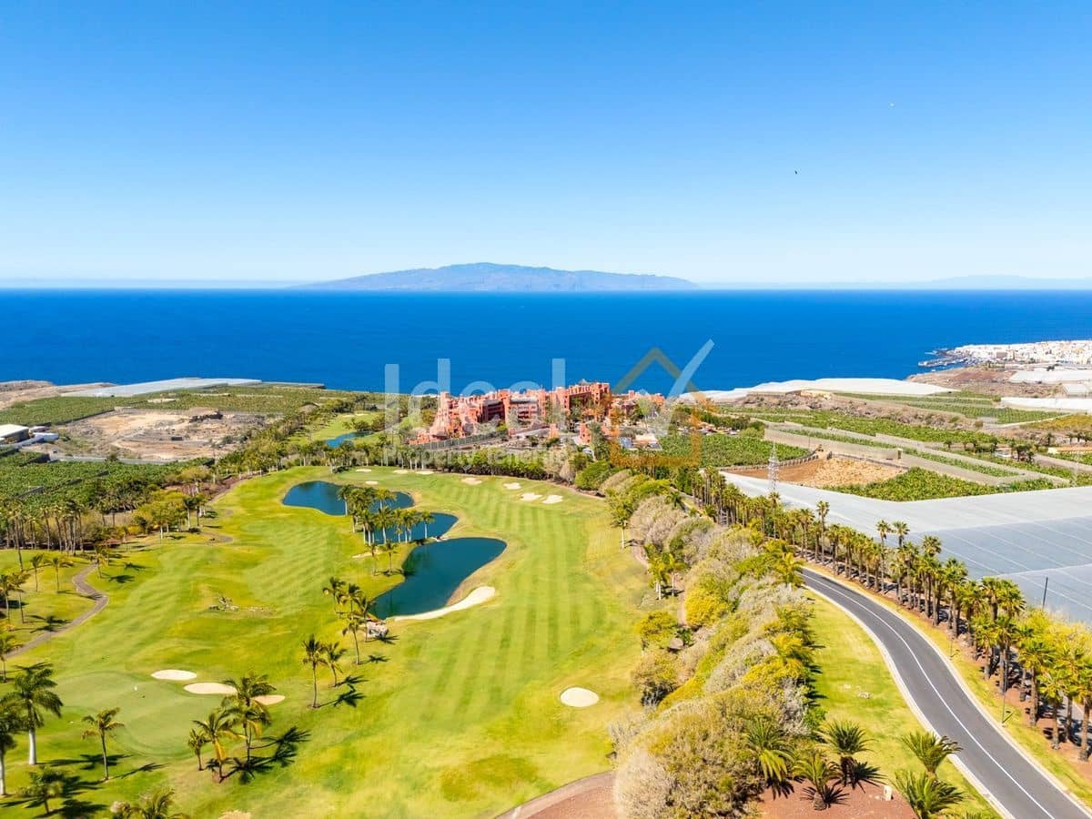 2 makuuhuone Huoneisto myytävänä paikassa Guia de Isora mukana uima-altaan 
autotalli - 1 250 000 € (Ref: 9124586)