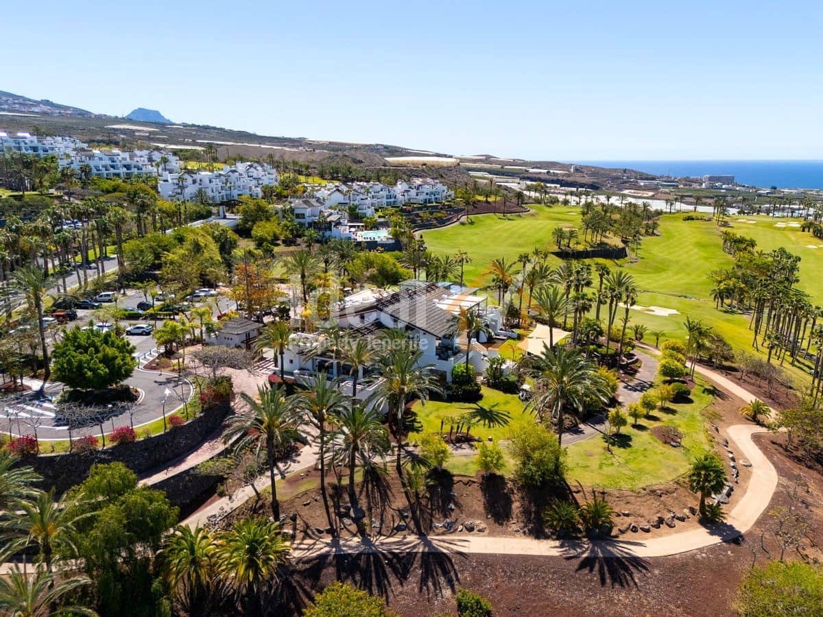 2 makuuhuone Huoneisto myytävänä paikassa Guia de Isora mukana uima-altaan 
autotalli - 1 250 000 € (Ref: 9124586)