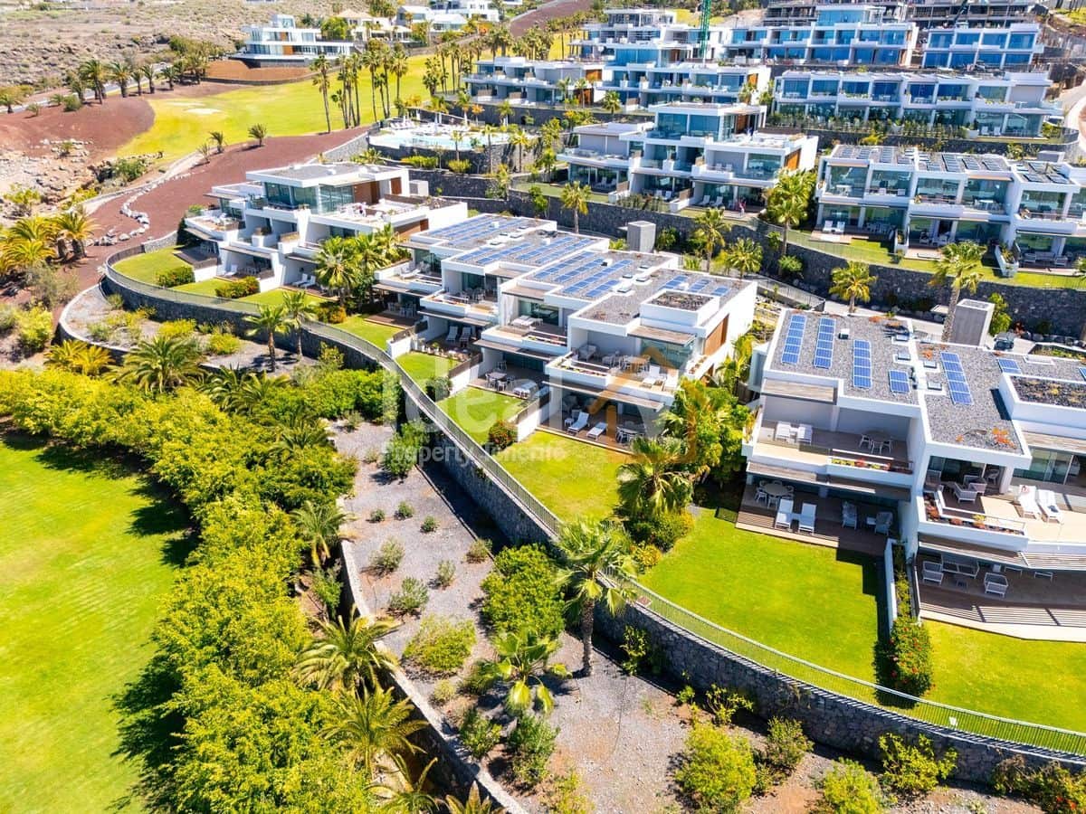 2 makuuhuone Huoneisto myytävänä paikassa Guia de Isora mukana uima-altaan 
autotalli - 1 250 000 € (Ref: 9124586)