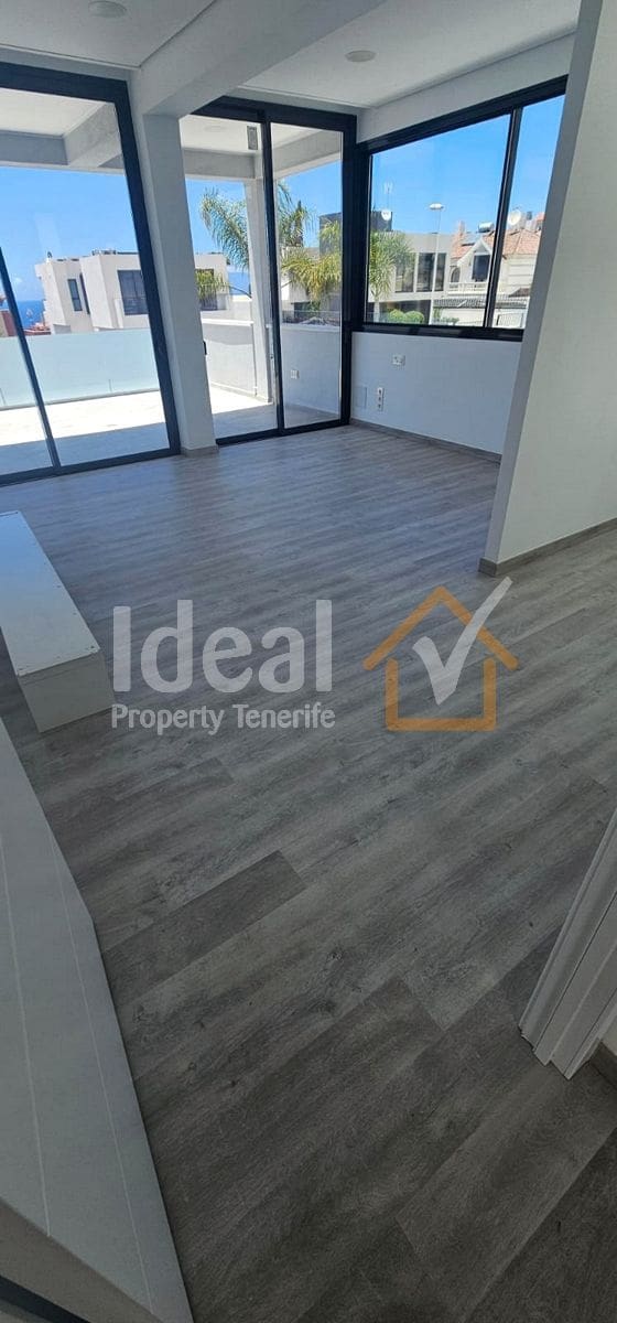 4 soveværelse Villa til salg i Costa Adeje med swimmingpool garage - € 1.850.000 (Ref: 9129468)