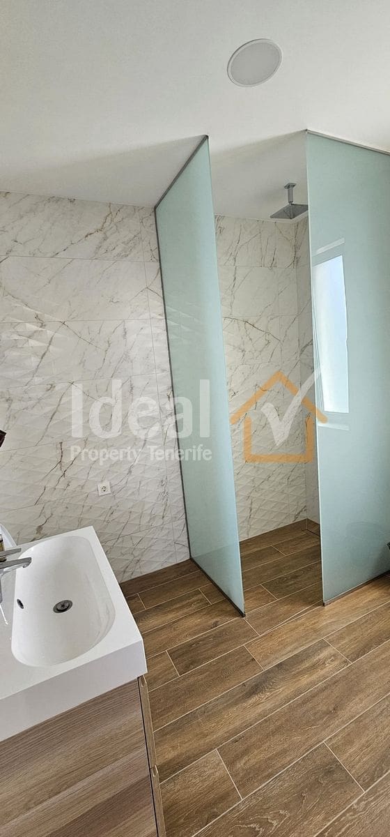 4 soveværelse Villa til salg i Costa Adeje med swimmingpool garage - € 1.850.000 (Ref: 9129468)