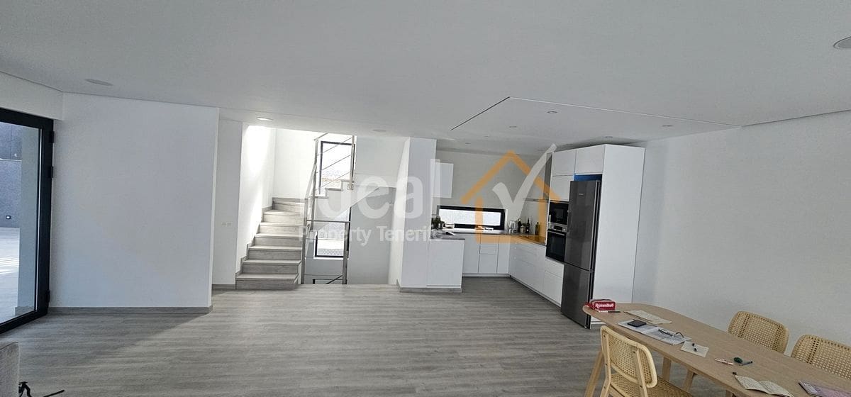 4 soveværelse Villa til salg i Costa Adeje med swimmingpool garage - € 1.850.000 (Ref: 9129468)