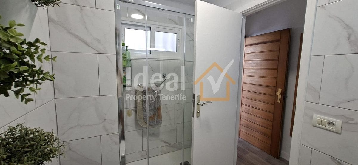 1 soveværelse Lejlighed til salg i Playa de las Americas med swimmingpool garage - € 320.000 (Ref: 9193520)