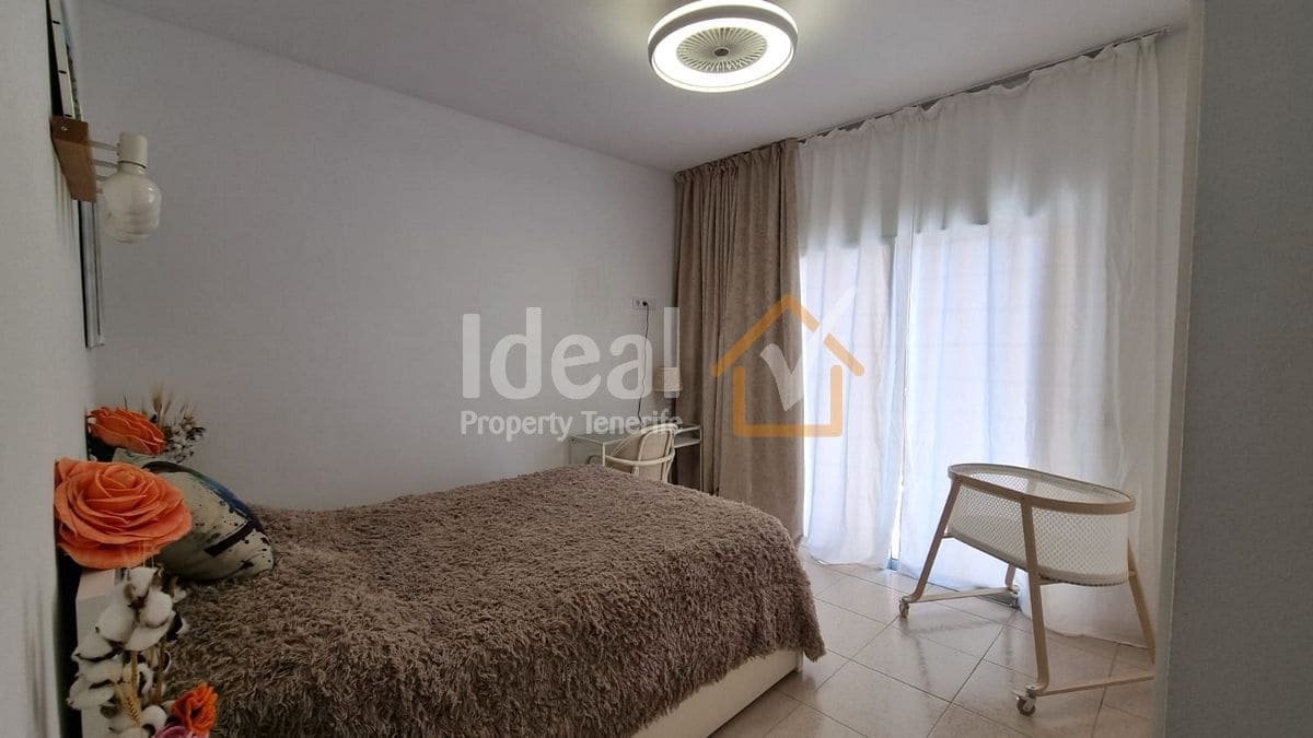 7 Zimmer Villa zu verkaufen in Adeje - 950.000 € (Ref: 9195261)