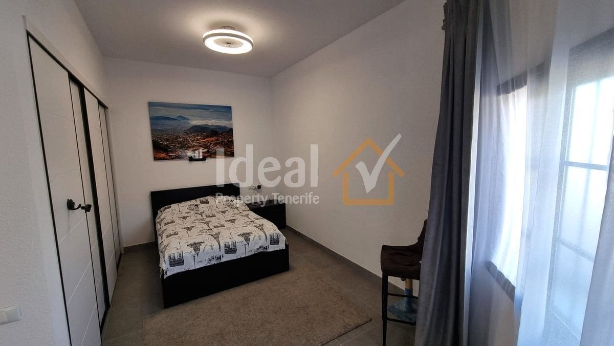 7 Zimmer Villa zu verkaufen in Adeje - 950.000 € (Ref: 9195261)