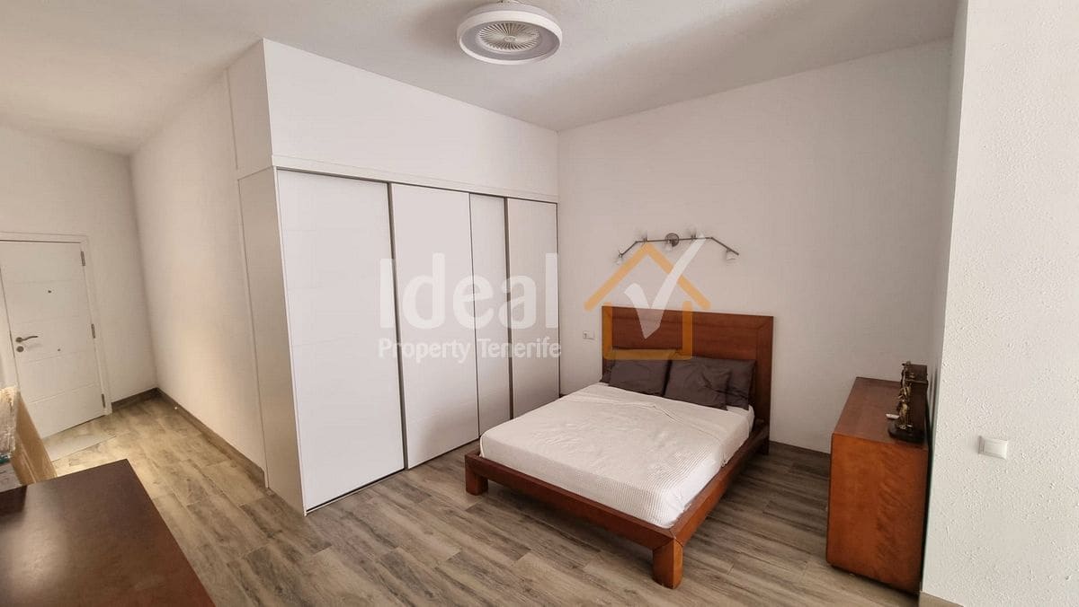 7 Zimmer Villa zu verkaufen in Adeje - 950.000 € (Ref: 9195261)