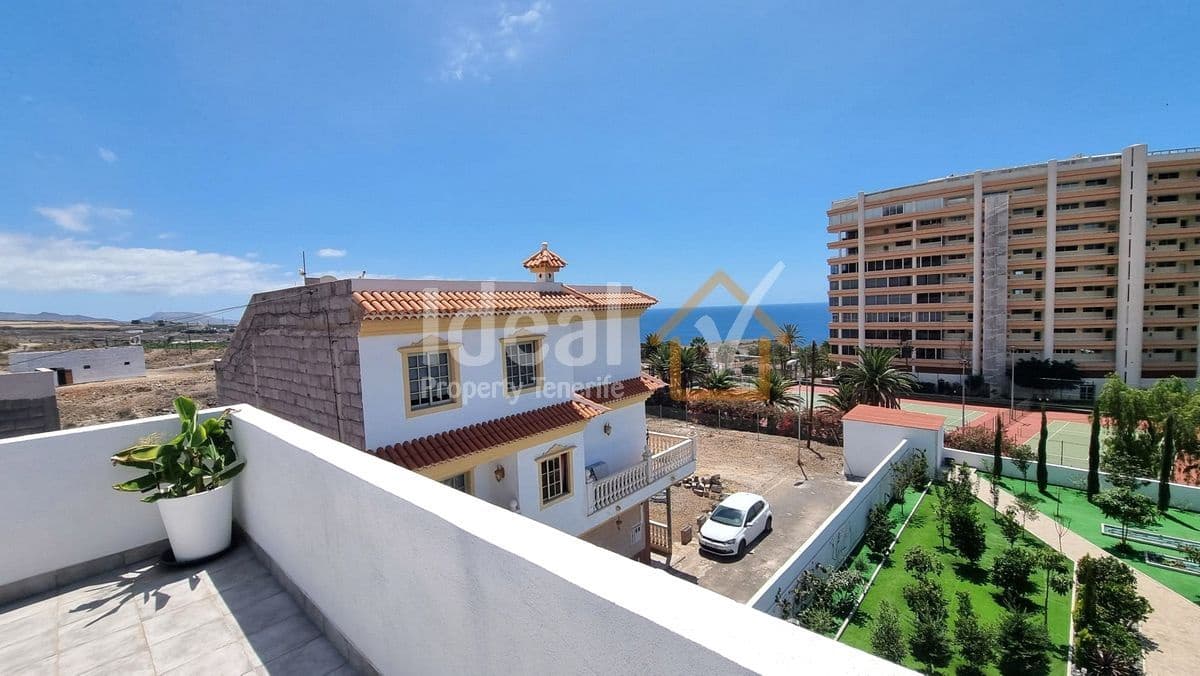 7 Zimmer Villa zu verkaufen in Adeje - 950.000 € (Ref: 9195261)