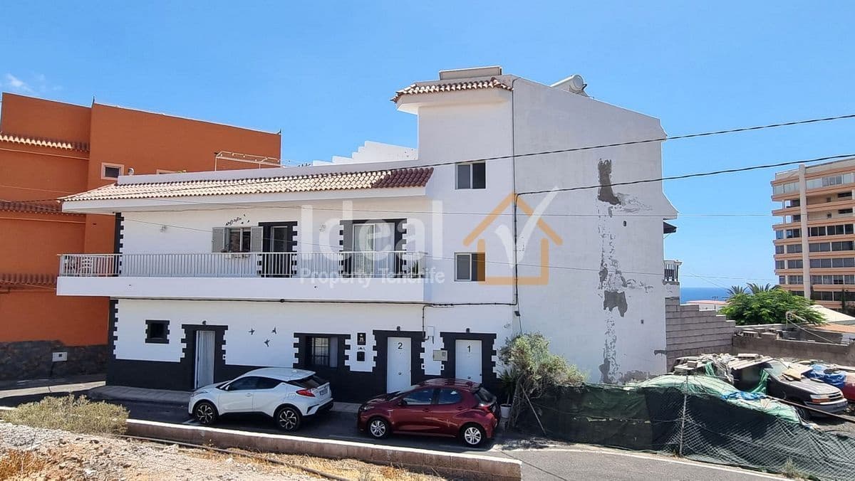 7 Zimmer Villa zu verkaufen in Adeje - 950.000 € (Ref: 9195261)