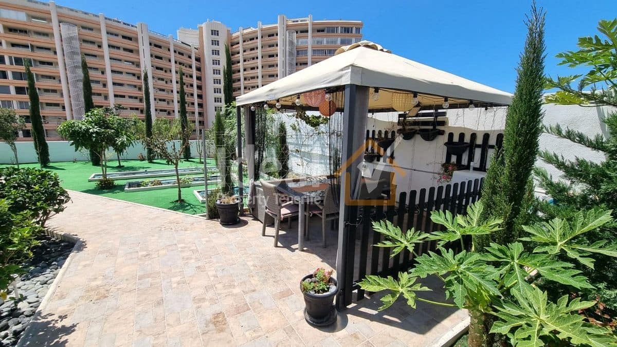 7 Zimmer Villa zu verkaufen in Adeje - 950.000 € (Ref: 9195261)