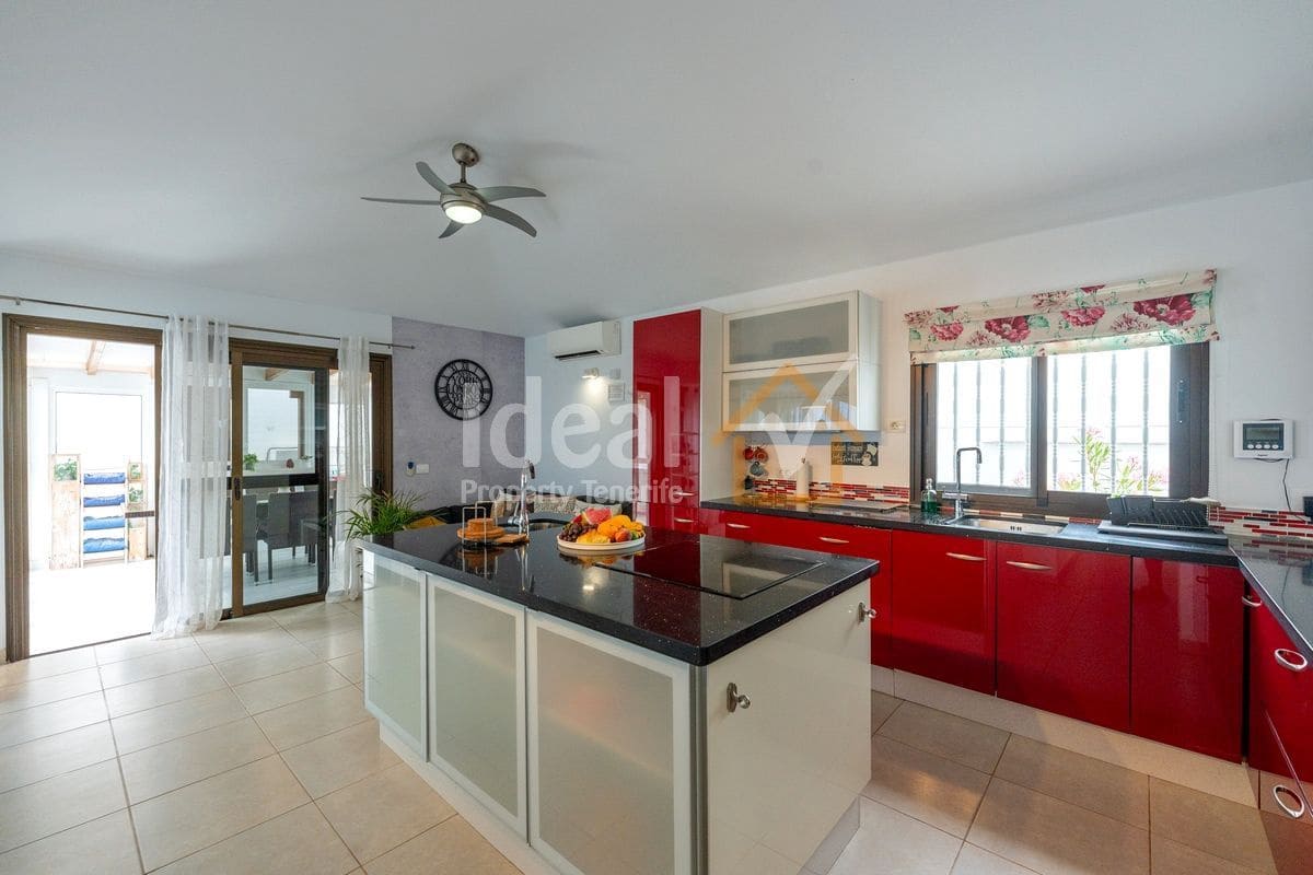 4 soveværelse Villa til salg i Amarilla Golf med swimmingpool garage - € 1.100.000 (Ref: 9208073)