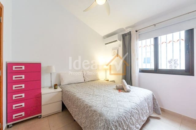 Chalet de 4 habitaciones en Amarilla Golf, San Miguel de Abona en venta con piscina garaje - 1.100.000 € (Ref: 9208073)