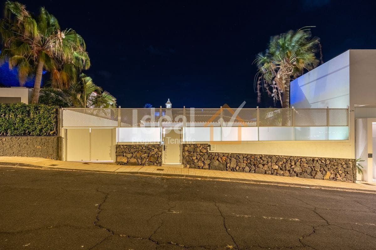 4 soveværelse Villa til salg i Amarilla Golf med swimmingpool garage - € 1.100.000 (Ref: 9208073)