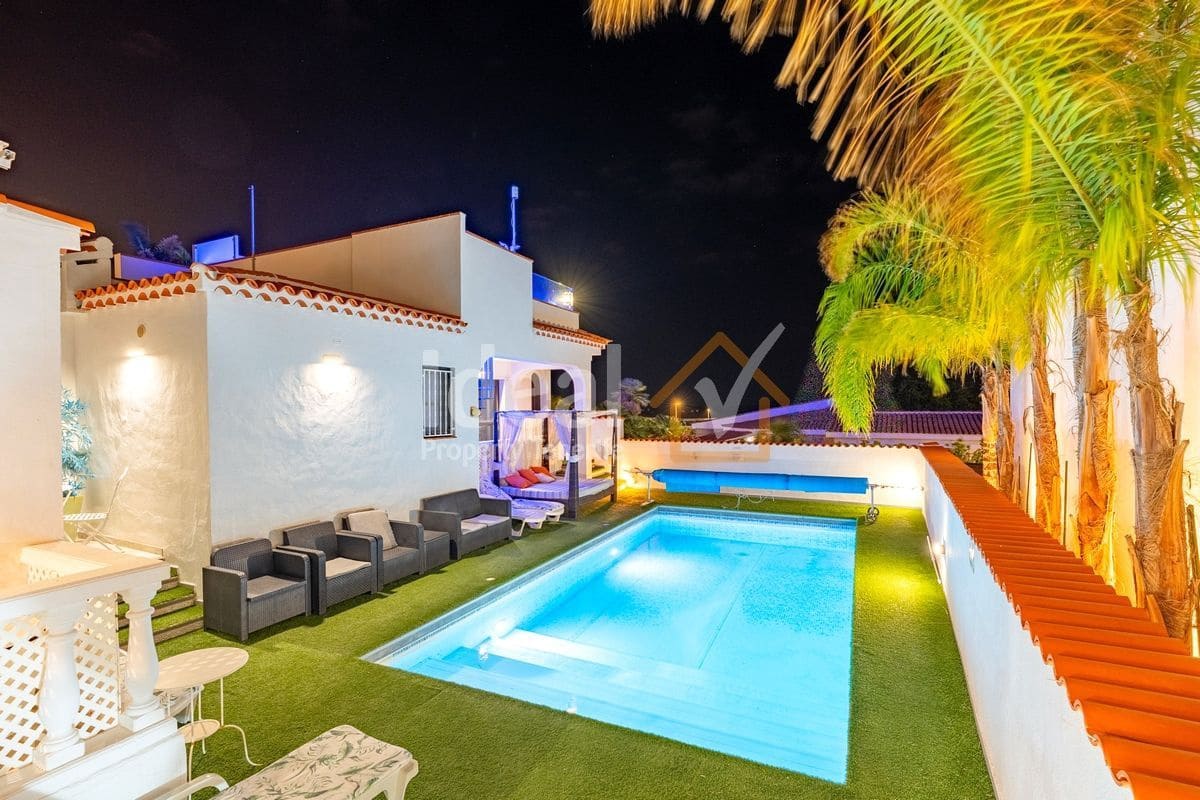 4 soveværelse Villa til salg i Amarilla Golf med swimmingpool garage - € 1.100.000 (Ref: 9208073)