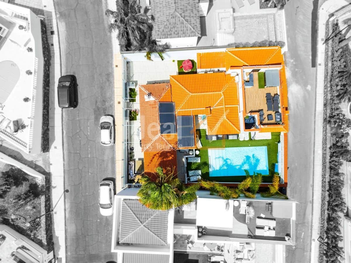 4 soveværelse Villa til salg i Amarilla Golf med swimmingpool garage - € 1.100.000 (Ref: 9208073)