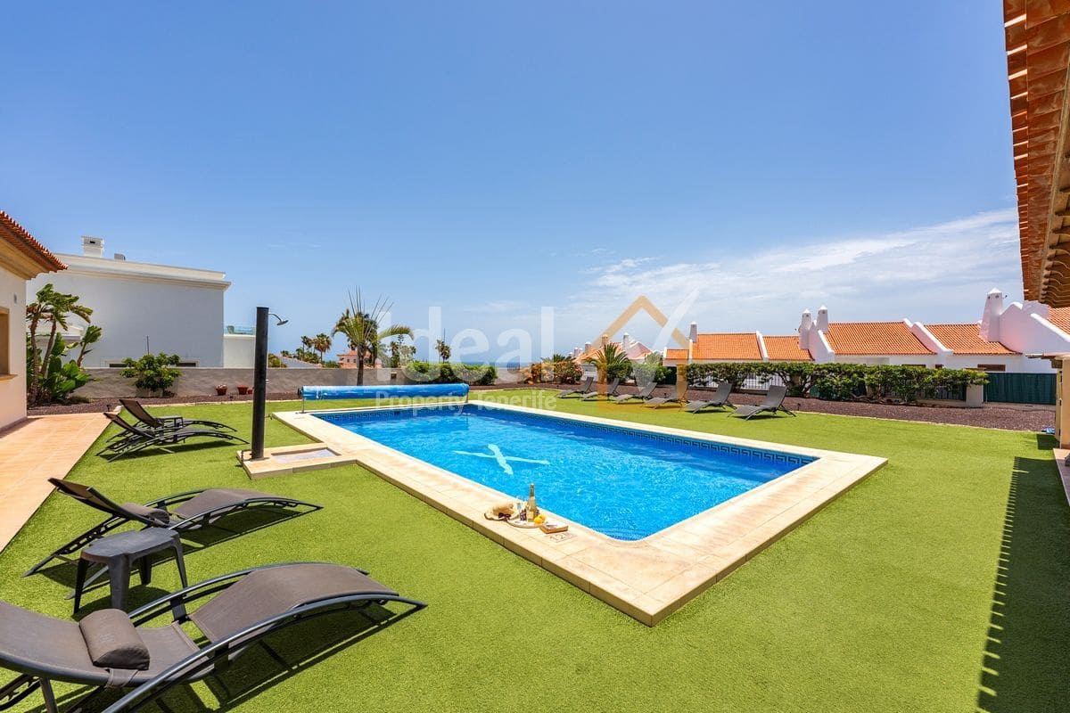 8 soveværelse Villa til salg i Golf del Sur med swimmingpool garage - € 1.800.000 (Ref: 9212519)