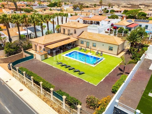 8 bedroom Villa for sale in Golf del Sur, San Miguel de Abona with pool garage - € 1,800,000 (Ref: 9212519)