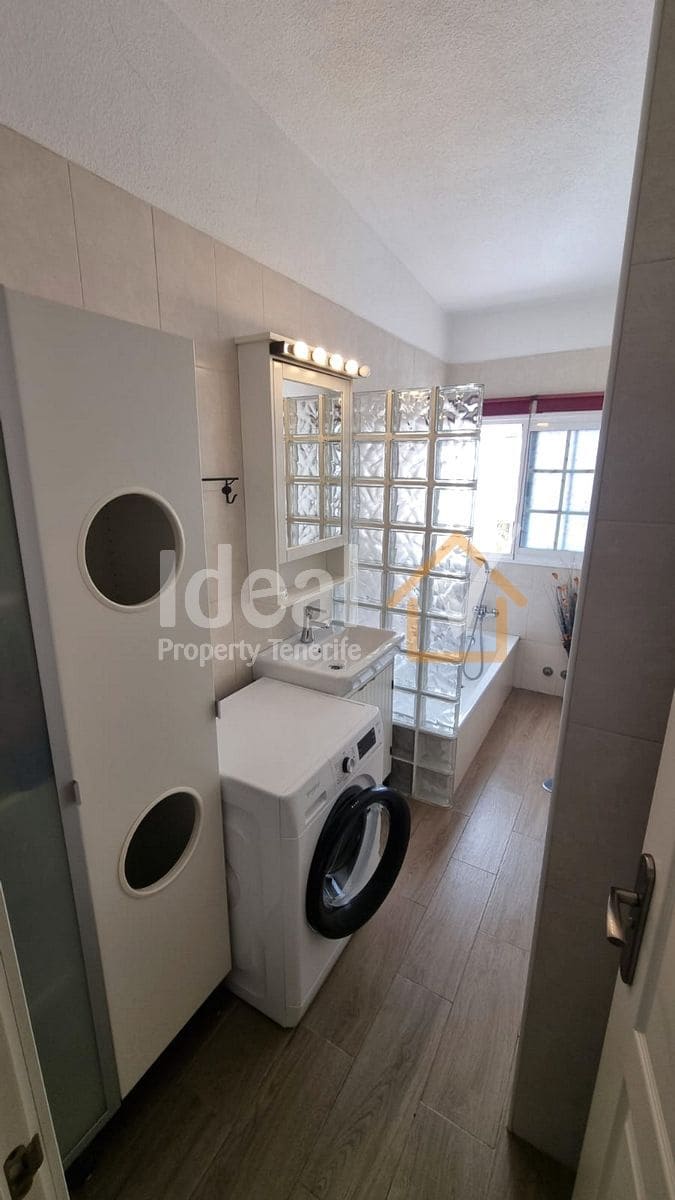 2 soveværelse Semi-Rækkehus til salg i Playa de las Americas med swimmingpool - € 600.000 (Ref: 9217024)