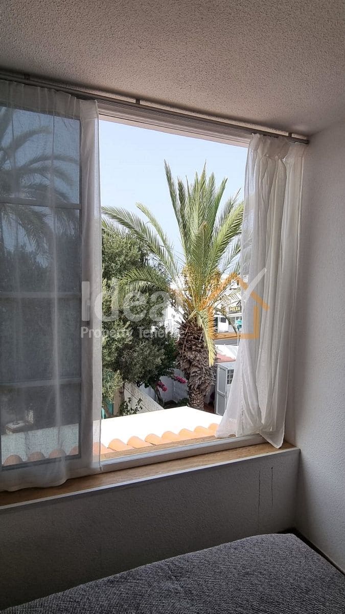 2 soveværelse Semi-Rækkehus til salg i Playa de las Americas med swimmingpool - € 600.000 (Ref: 9217024)