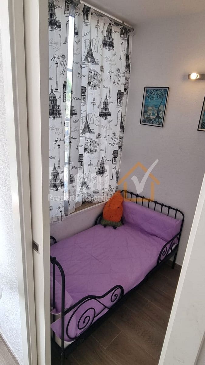 2 soveværelse Semi-Rækkehus til salg i Playa de las Americas med swimmingpool - € 600.000 (Ref: 9217024)