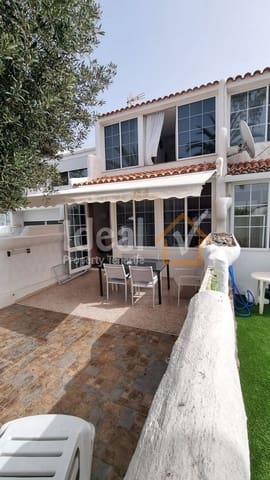 2 makuuhuone Paritalo myytävänä paikassa Playa de las Americas, Arona mukana uima-altaan - 600 000 € (Ref: 9217024)