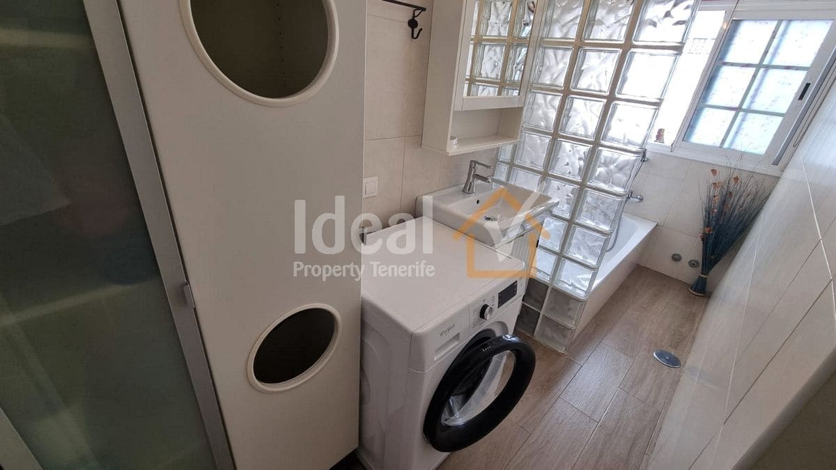 2 soveværelse Semi-Rækkehus til salg i Playa de las Americas med swimmingpool - € 600.000 (Ref: 9217024)