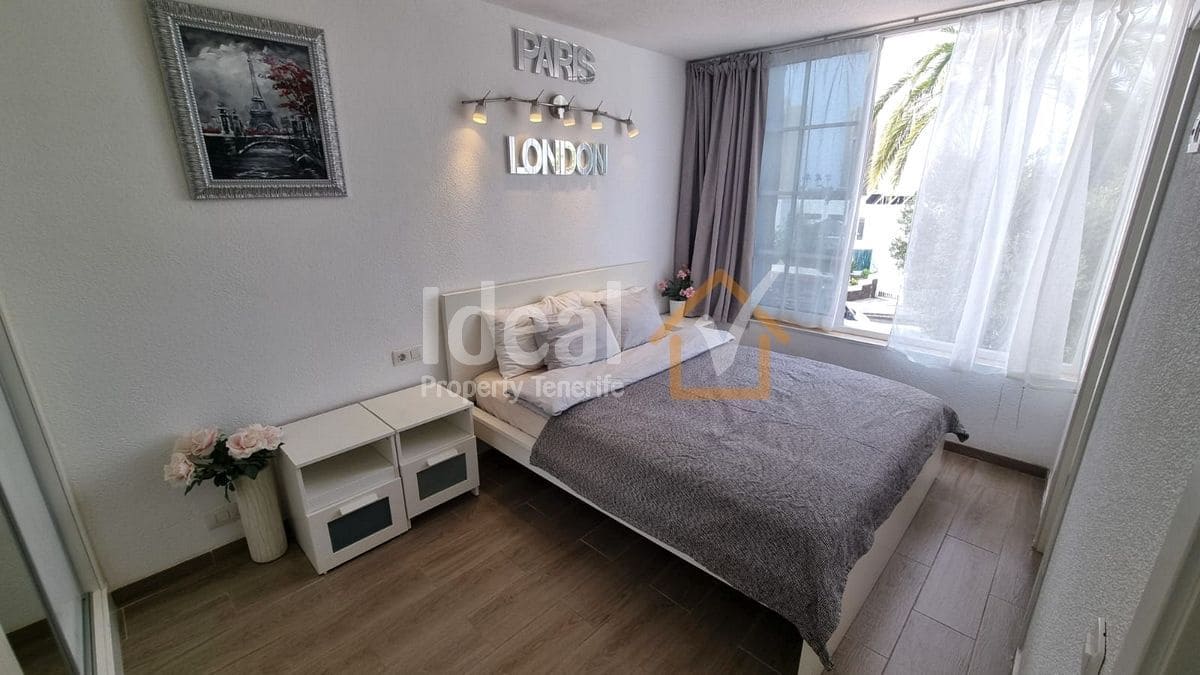 2 soveværelse Semi-Rækkehus til salg i Playa de las Americas med swimmingpool - € 600.000 (Ref: 9217024)