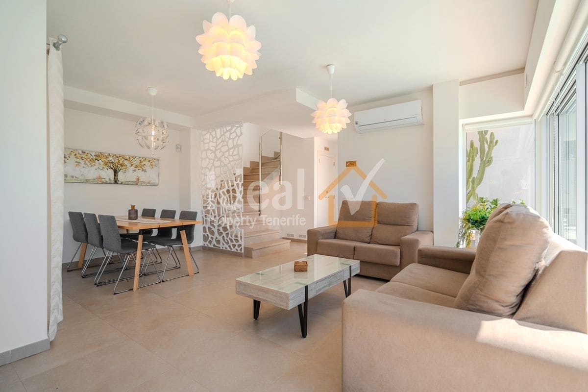 3 soveværelse Villa til salg i Playa Paraiso med swimmingpool - € 1.175.000 (Ref: 9232270)