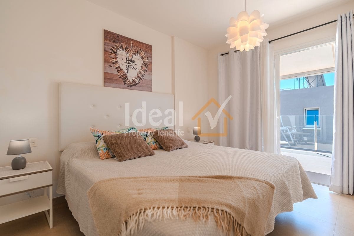 3 soveværelse Villa til salg i Playa Paraiso med swimmingpool - € 1.175.000 (Ref: 9232270)