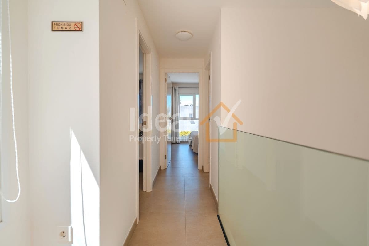 3 soveværelse Villa til salg i Playa Paraiso med swimmingpool - € 1.175.000 (Ref: 9232270)